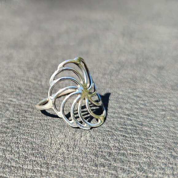 Sterling Silver Filigree Flower Ring - Picture 1 of 4